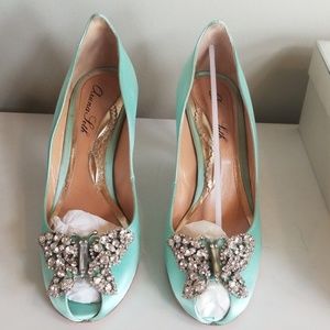 Aruna Seth Tiffany Blue heels Size 8